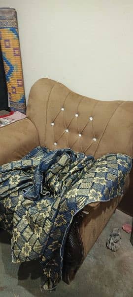 sofa set best contion home use k liye hai 1