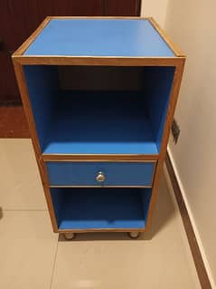 corner shelf with Drawer Pair