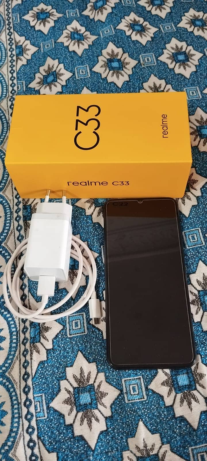 Realme c33 4/64 1