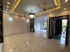 10 Marla House For Sale In Izmir Society Canal Road Lahore Beautiful Location 50 Ft Road