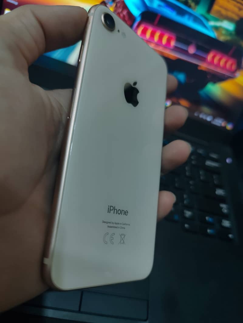 iPhone 8 64gb Excellent Condition. . . 7