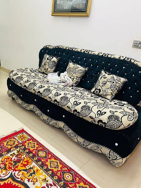 black sofa set 7 seater(urgent sale) 1