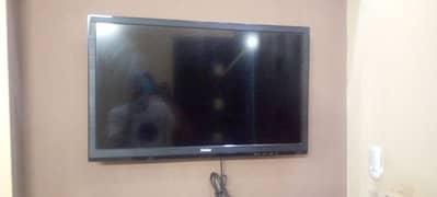 HAIER 32 INCH LCD FOR SELL URGENT