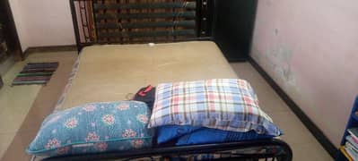 double side bed for sell urgent