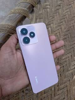 Spark neo 8   4gb ram 128gb room 10 by 10 Daba Charger b sath he