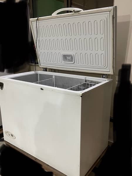 Waves Deep Freezer for Sale. 0