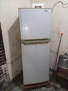 orient fridge best condition large to medium size
