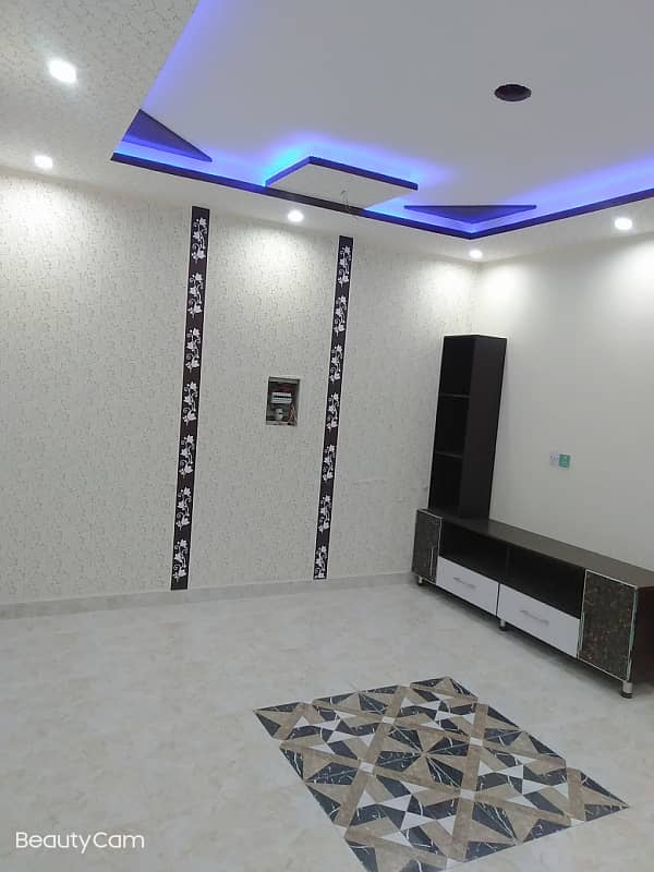 Vip beautiful 5 marla upper portion is available for rent in sabzazar lhr 5