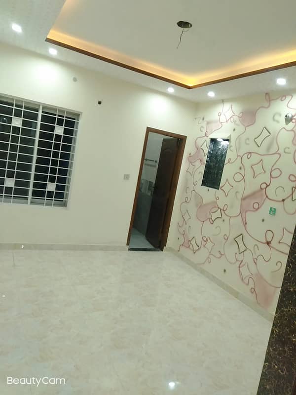 Vip beautiful 5 marla upper portion is available for rent in sabzazar lhr 7