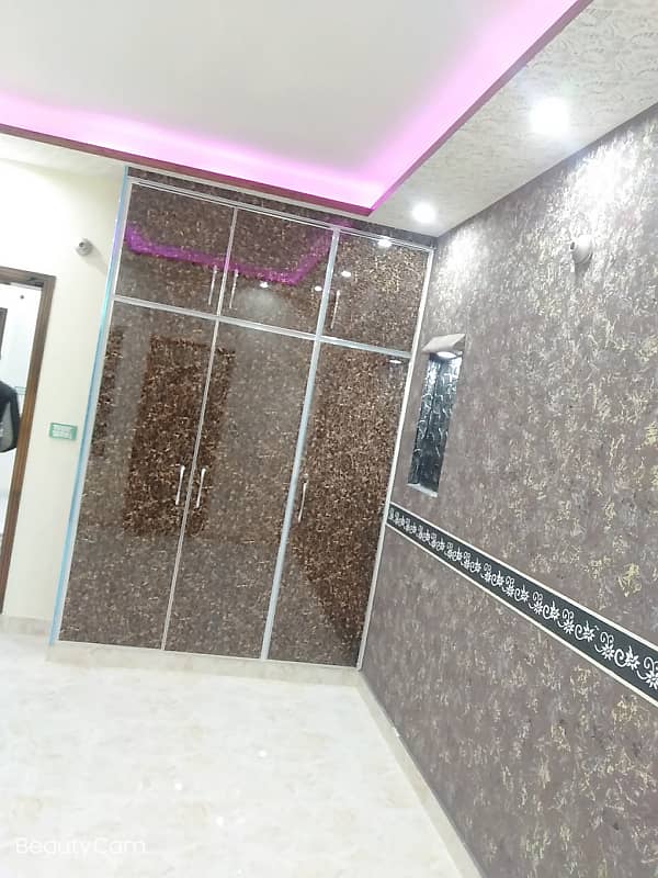 Vip beautiful 5 marla upper portion is available for rent in sabzazar lhr 8
