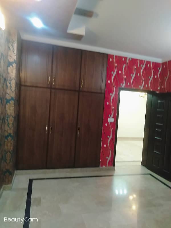 Vip beautiful 5 marla lower portion is available for rent in sabzazar lhr 6