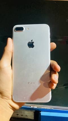 I phone 7 plus official approved all okie no any fault 128 gb