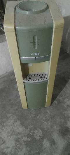 water Dispenser in good condition