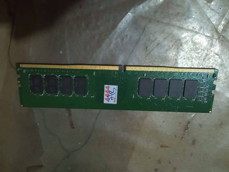 16 GB and 8 GB ddr4 ram 0