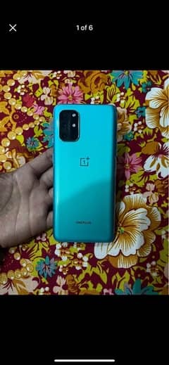 Oneplus 8t 8/128 with accessories (box not included)