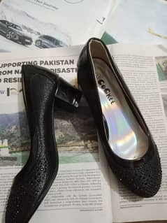 black glittery shoes heels