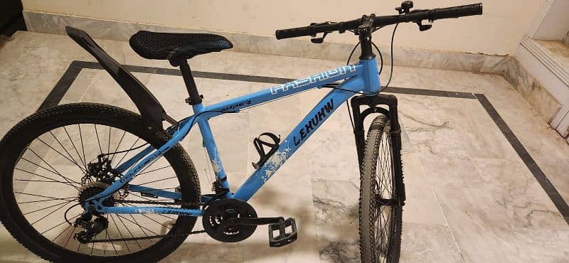 New Cycle 10/10 condition mountain bike 11