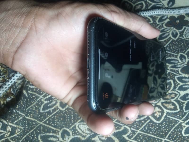 iPhone 11 non pta  64gb betry health 82 condition 10  10 5