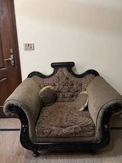 6 seater sofa set and center table