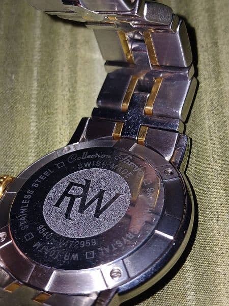 RAYMOND WEIL. . . . . . . . . 15