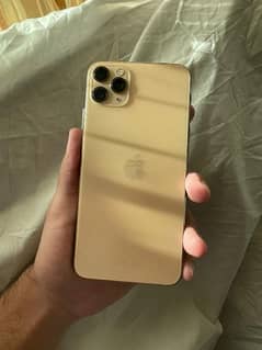 IPHONE 11 PRO MAX 256 CONDITION 9/10 SLIGHTLY NEGOTIATE BATTERY 78
