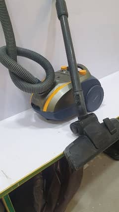 kenwood vacuum cleaner 2000W original imported dubai