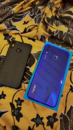 Honor 8x 4/128 with box charger