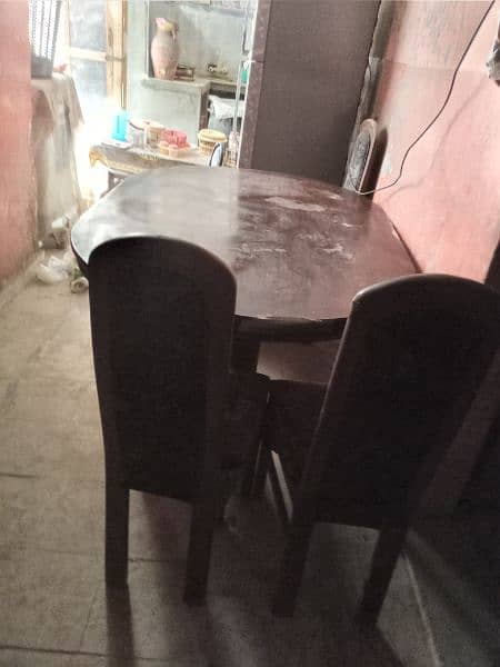 Big Table With 4 Chairs 1