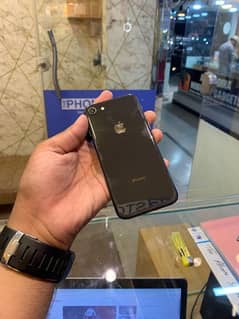 iphone 8 in black, 64gb All ok genuane
