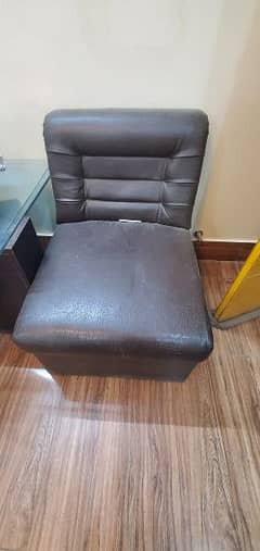 Xl size of sofa chair.
