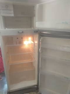 Gold star medium size fridge , 100% cooling fridge and freezer