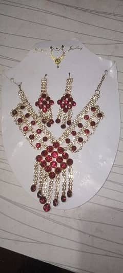 Beutiful jewellery set just 200 only