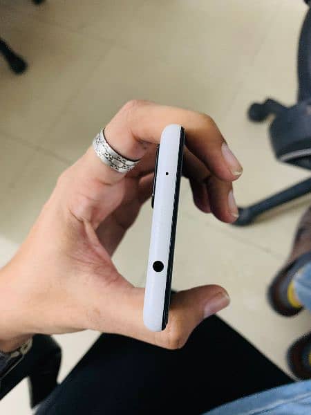 Google Pixel 4a 5g (read full ad 4