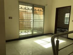 10 Marla Full House Available For Rent in Overseas A Block, Bahria Town Lahore.