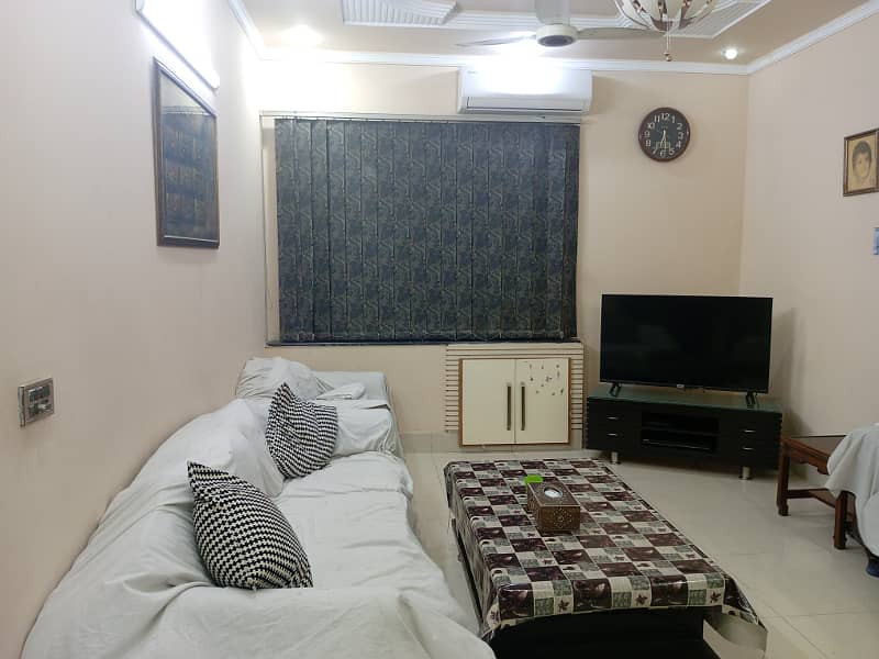 BEAUTIFUL LOWER PORTION AVAILABLE FOR RENT IN ALLAMA IQBAL TOWN 5