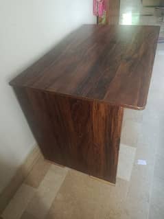New study Table Available for Sale