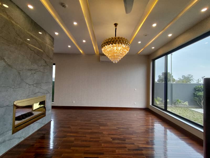 One Kanal Beautiful Modern Bungalow Is Available For Sale In DHA Phase 7 Lahore 10