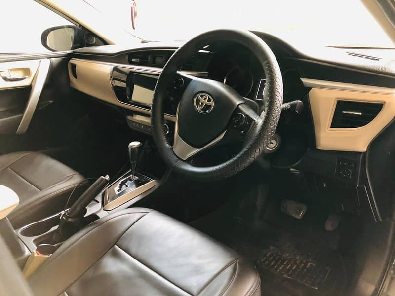 Toyota Corolla Altis Grande 1.8 CVT-i 2017 Model 7