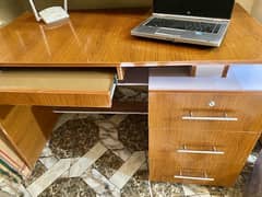 office table / Study table