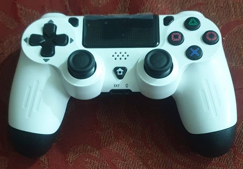 PS4 Controllers (04 qty. ) are available 4 Sale on Reasonable Price 16