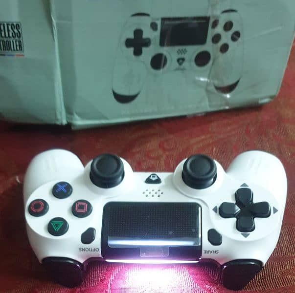 PS4 Controllers (04 qty. ) are available 4 Sale on Reasonable Price 17