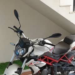 Benelli TNT 150i 2019 Model - With Free Side Panniers