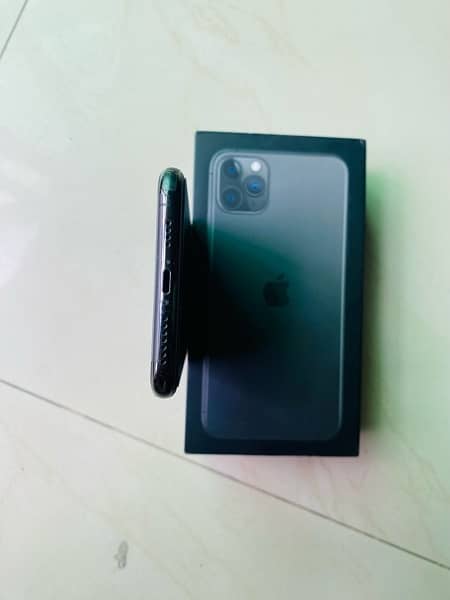 iPhone 11 Pro Max 256 GB Dual PTA Approved 5