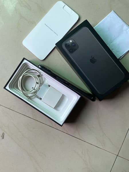 iPhone 11 Pro Max 256 GB Dual PTA Approved 9