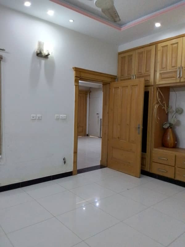 Size 30x60 Full House For Rent In G-13 22