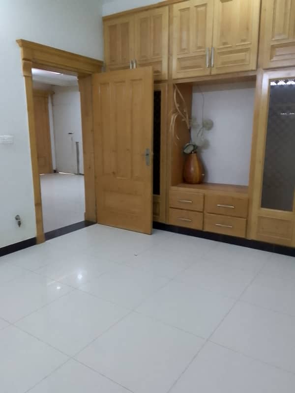 Size 30x60 Full House For Rent In G-13 23