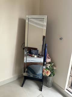 standing mirror with storage