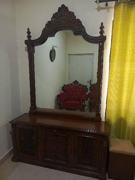 Chinioti Bed Set with dressing table 7