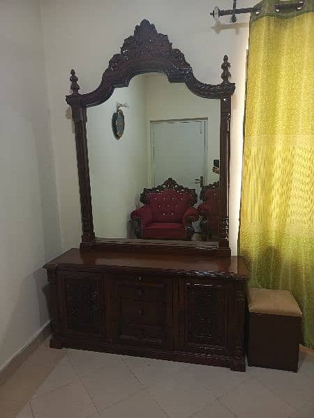 Chinioti Bed Set with dressing table 8