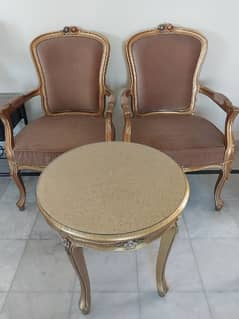 Royal Chairs Table Set- like new